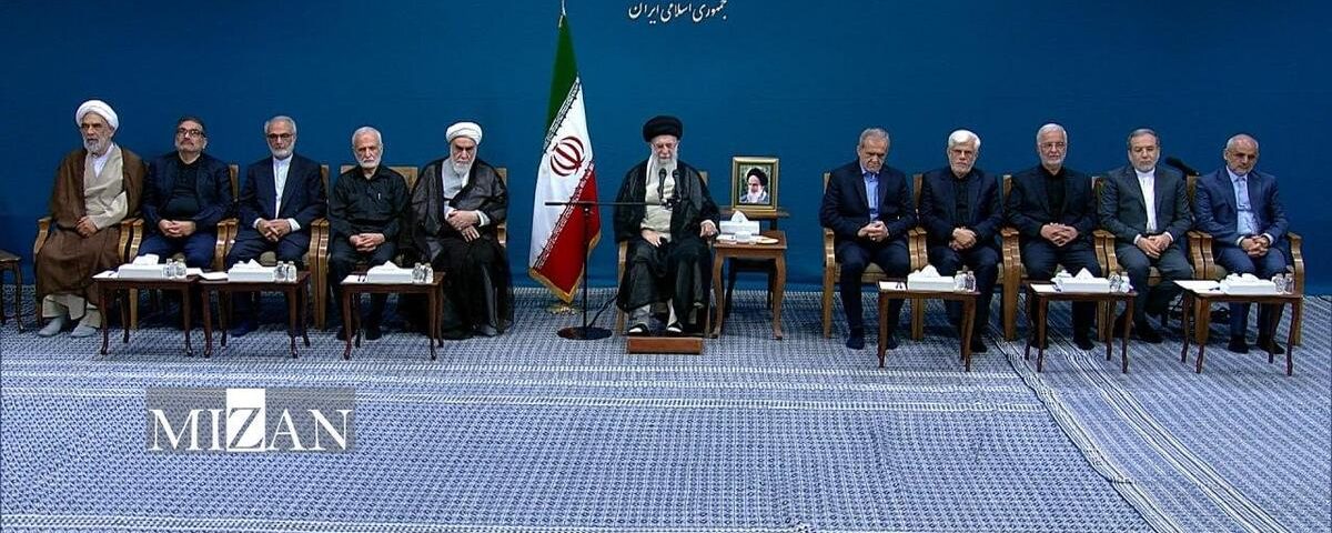 دیدار رئیس جمهور و اعضای هیئت دولت چهاردهم با رهبر انقلاب اسلامی