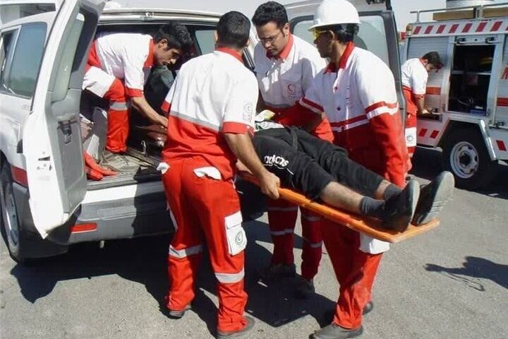 نجات شبانه جوان سقوط کرده از آبشار در گلستان