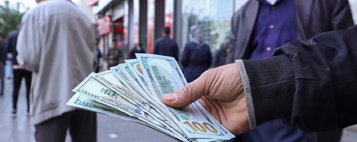 نمایندگان خواستار برخورد قهری و جدی با دلالان بازار ارز شدند