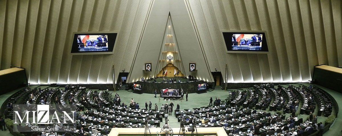 پیگیری موضوع بازار ارز در جلسه شورای اقتصادی سران سه قوه